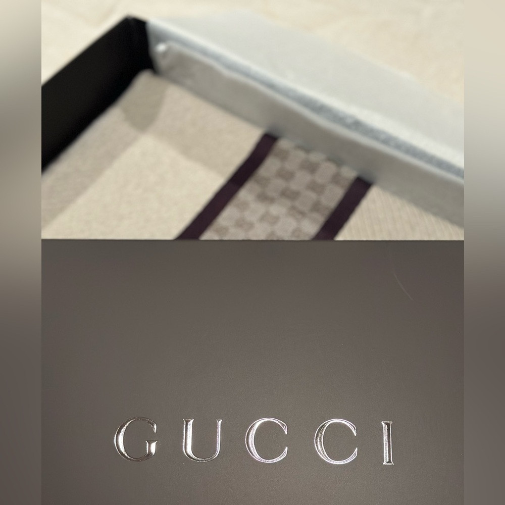 Vintage Gucci wool and silk scarf in cream/beige/wine